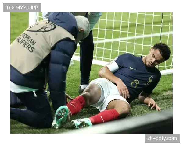 官方:巴黎圣日耳曼与年轻中场扎伊尔-埃梅里续约至2030年 官方:巴黎圣日耳曼与年轻中场扎伊尔-埃梅里续约至2030年